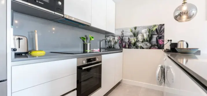 Sale of middle floor apartment in La Cala de Mijas 2