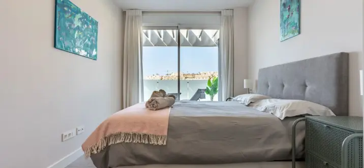 Sale of middle floor apartment in La Cala de Mijas 3