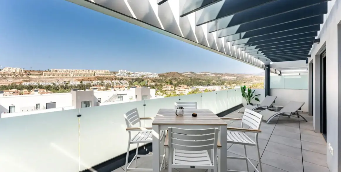 Sale of middle floor apartment in La Cala de Mijas 5