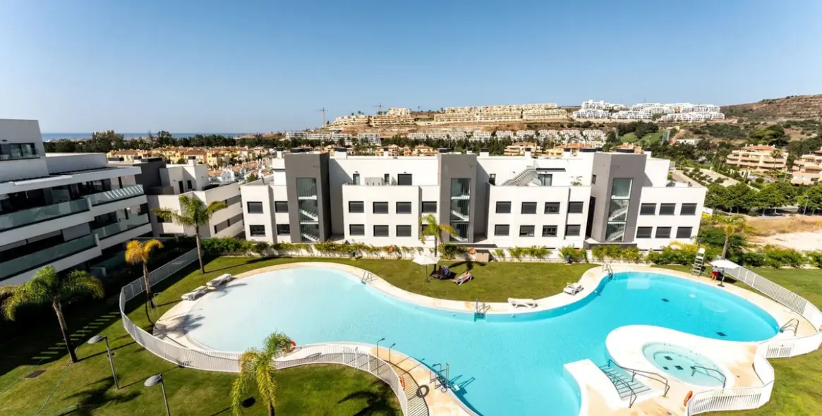 Sale of middle floor apartment in La Cala de Mijas 20