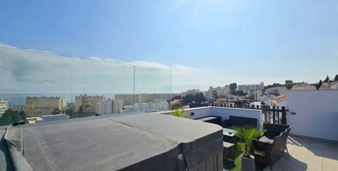 Sale of penthouse in Torremolinos 1