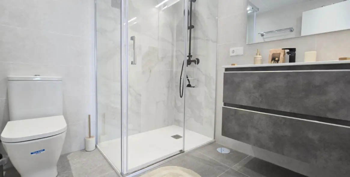 Sale of penthouse in Torremolinos 25