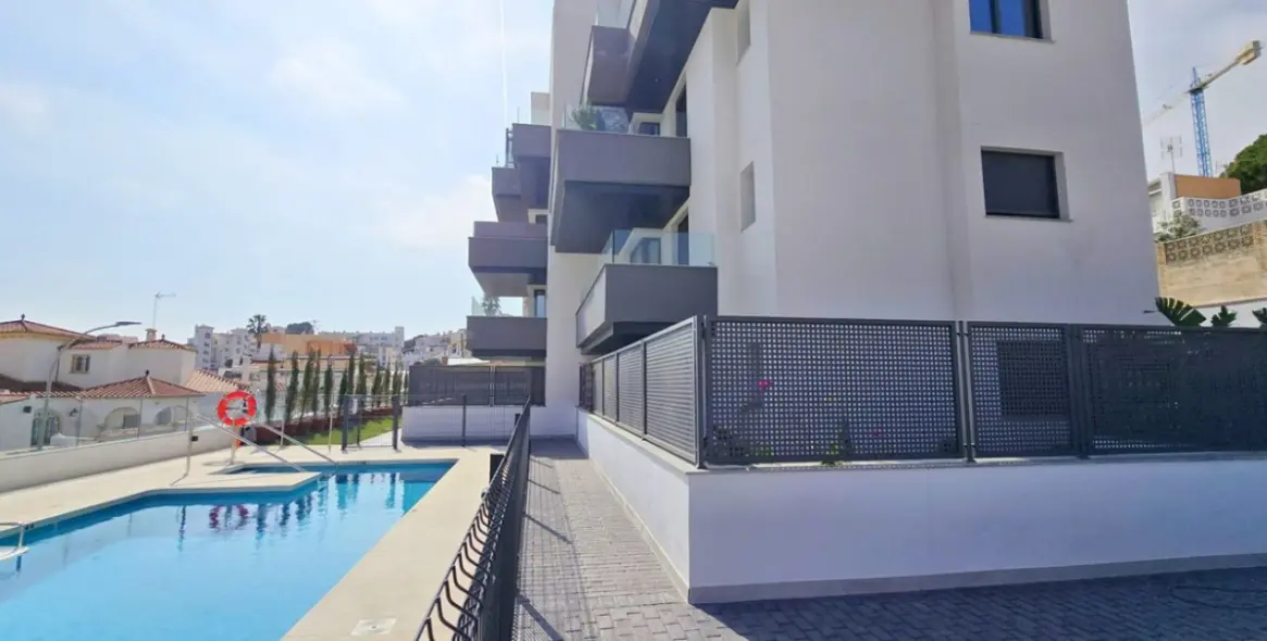 Sale of penthouse in Torremolinos 27