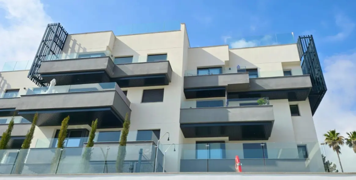 Sale of penthouse in Torremolinos 28