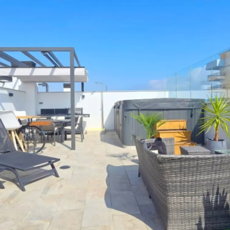 Sale of penthouse in Torremolinos