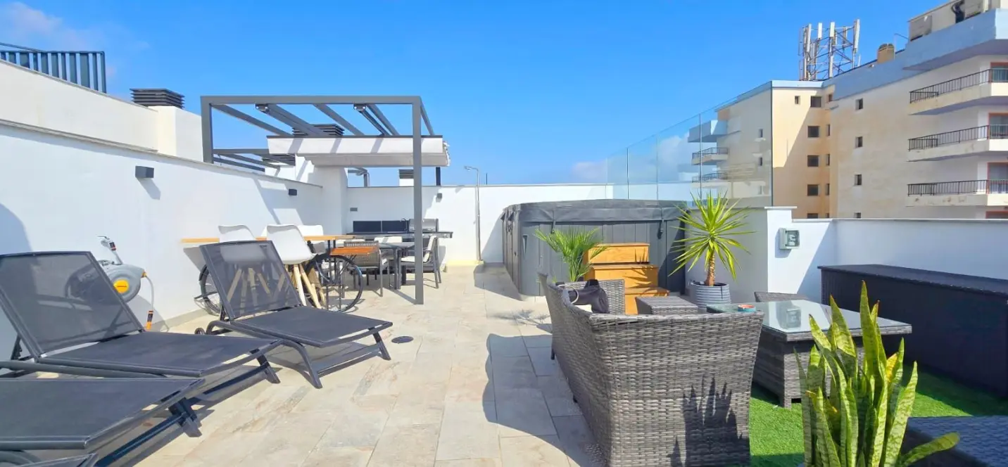 Sale of penthouse in Torremolinos 3