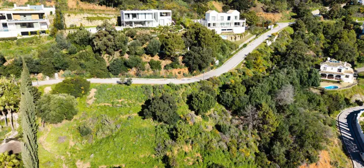 Продажа  жилого участка в Benahavís 2