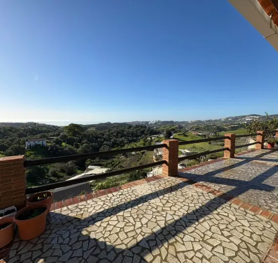 Продажа  отдельно стоящей виллы в La Cala de Mijas