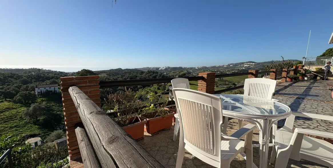 Sale of detached villa in La Cala de Mijas 2