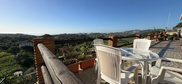 Продажа  отдельно стоящей виллы в La Cala de Mijas 1