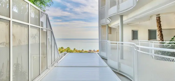 Sale of middle floor apartment in Benalmadena 2