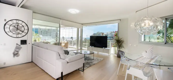 Sale of middle floor apartment in Benalmadena 4
