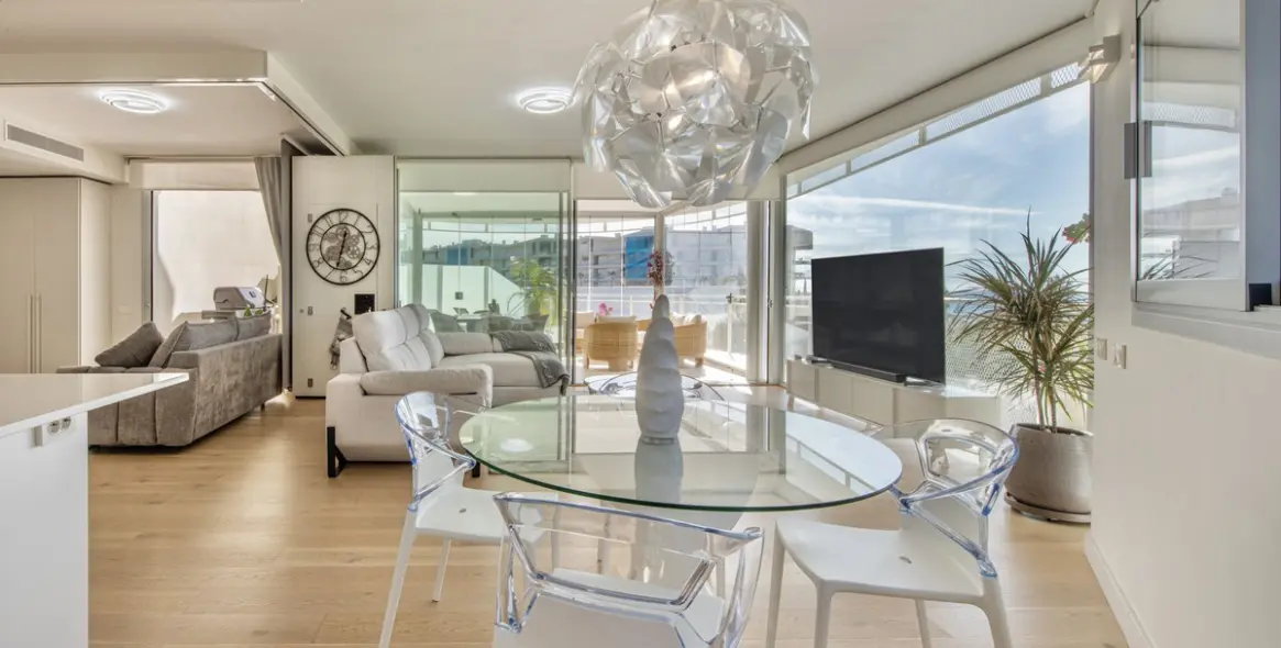 Sale of middle floor apartment in Benalmadena 8