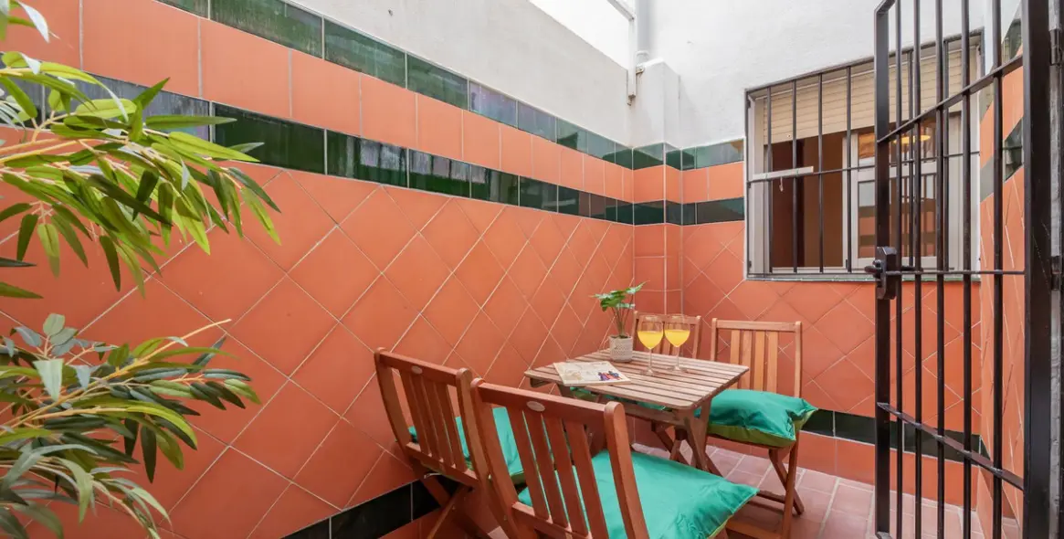 Продажа апартаментов на среднем этаже в Málaga Centro 15