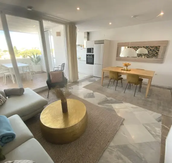 Sale of penthouse duplex in Nueva Andalucía