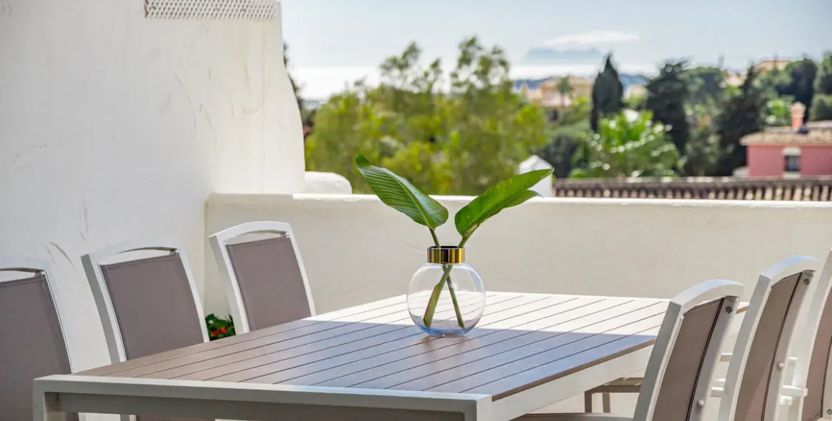 Sale of penthouse duplex in Nueva Andalucía 7