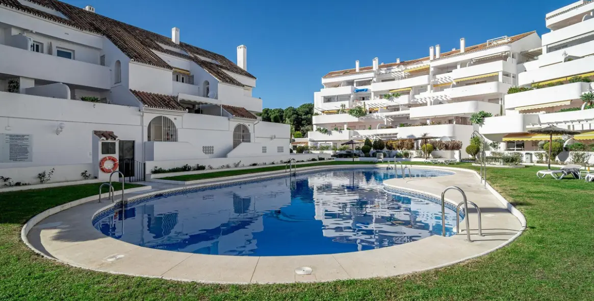 Sale of penthouse duplex in Nueva Andalucía 14