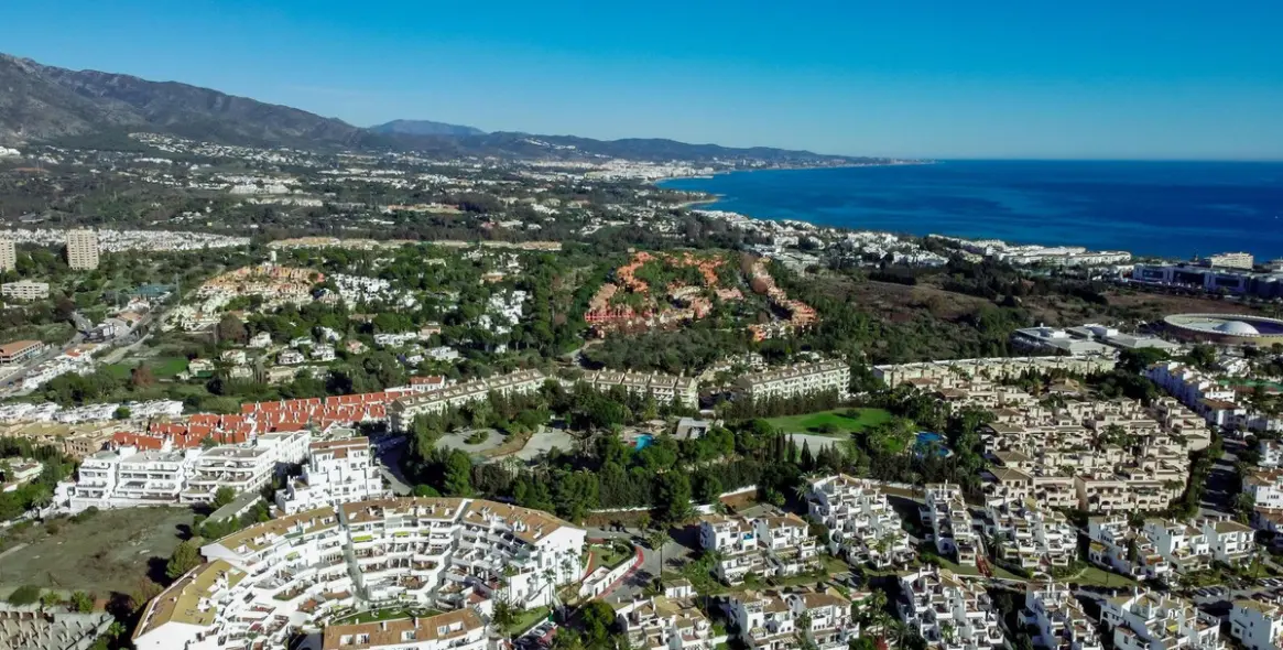 Sale of penthouse duplex in Nueva Andalucía 16