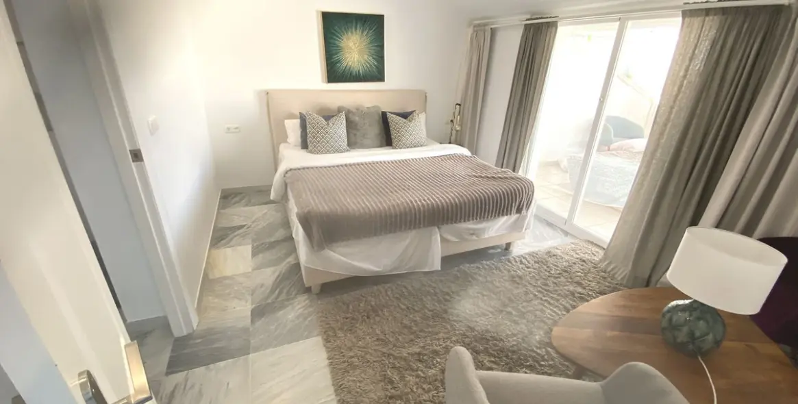 Продажа двухуровневого пентхауса в Nueva Andalucía 25