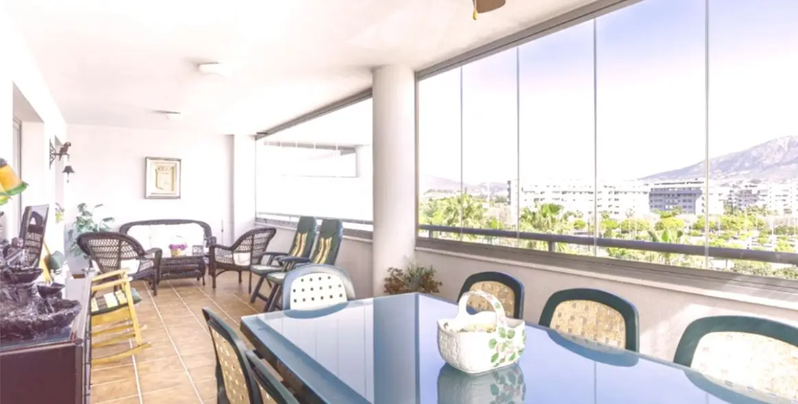 Продажа апартаментов на среднем этаже в Fuengirola 1