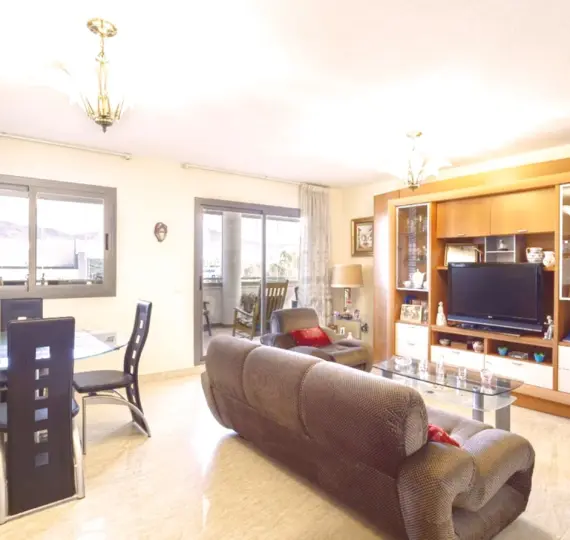 Продажа апартаментов на среднем этаже в Fuengirola