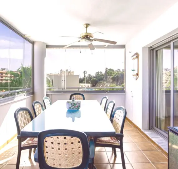 Продажа апартаментов на среднем этаже в Fuengirola