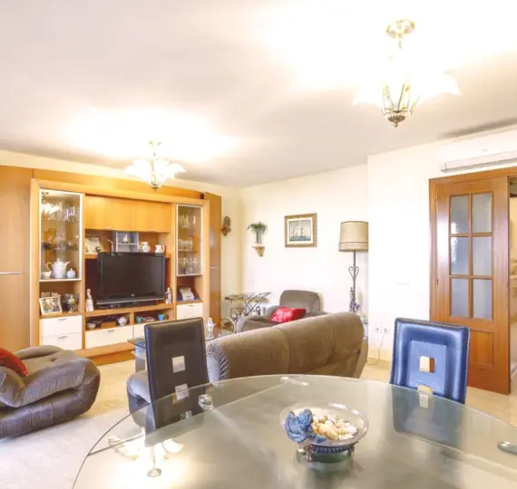 Продажа апартаментов на среднем этаже в Fuengirola