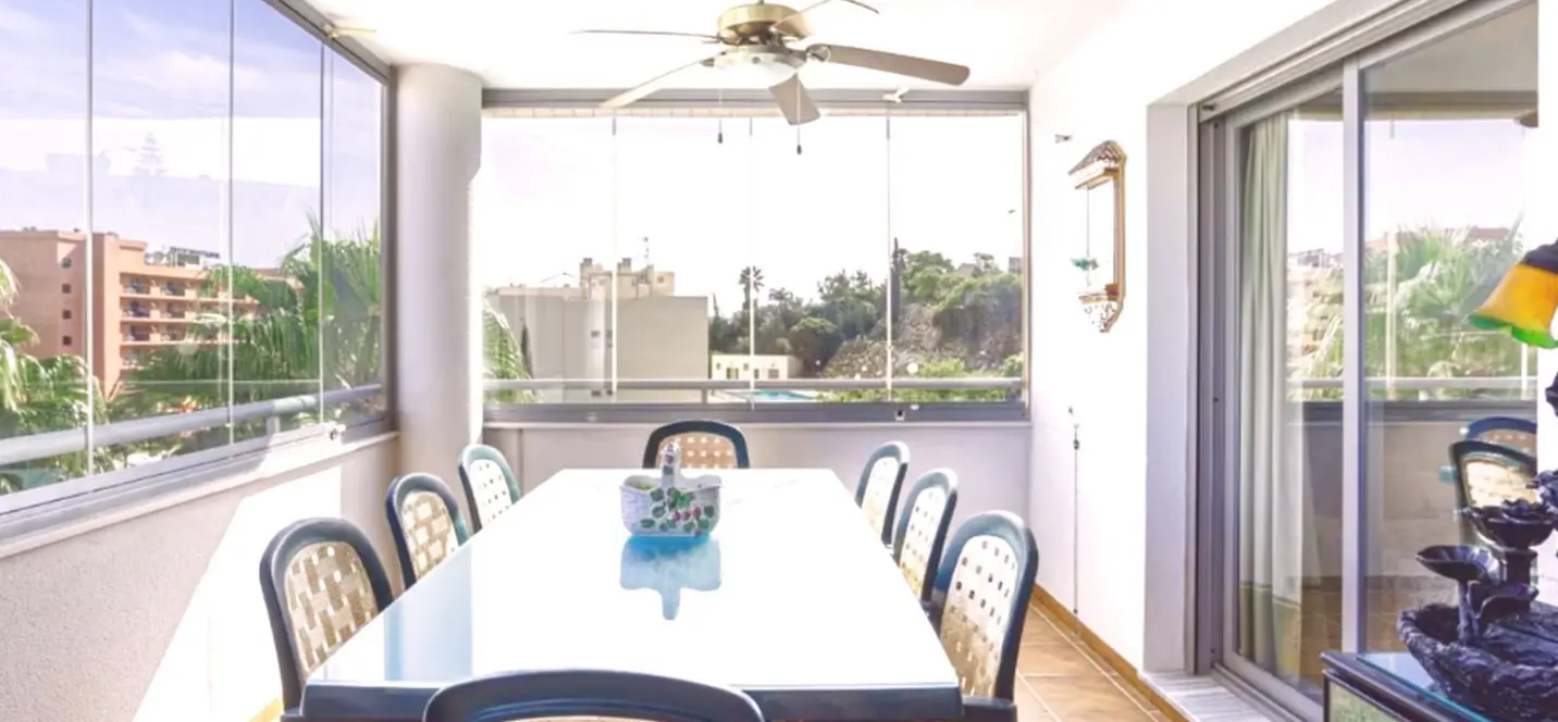 Sale of middle floor apartment in Fuengirola 4