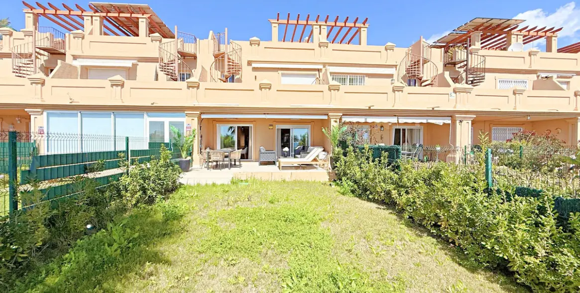 Продажа таунхауса в Estepona 4