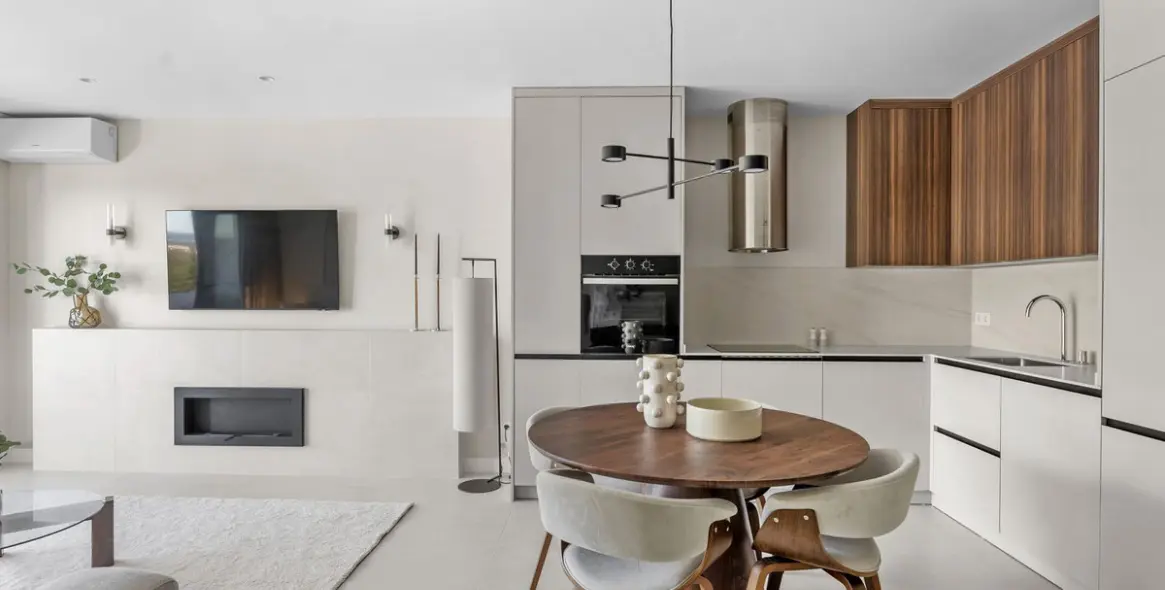 Sale of middle floor apartment in Benahavís 6