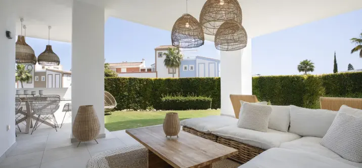 Sale of ground floor apartment in El Paraiso 0