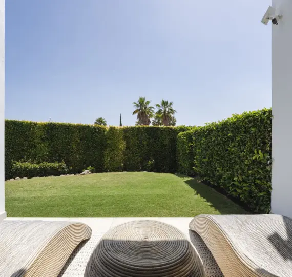 Sale of ground floor apartment in El Paraiso