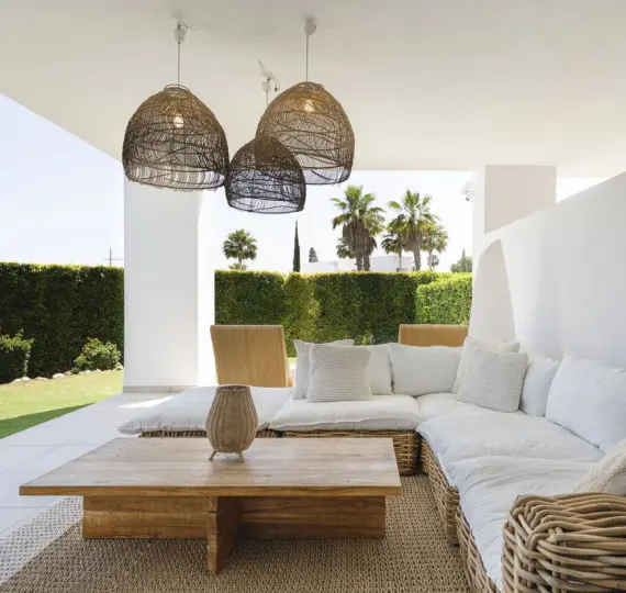 Sale of ground floor apartment in El Paraiso