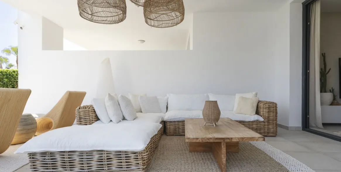 Sale of ground floor apartment in El Paraiso 6