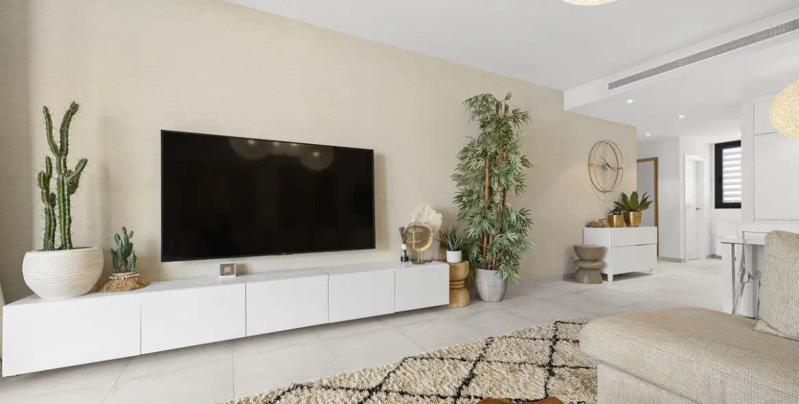 Sale of ground floor apartment in El Paraiso 9