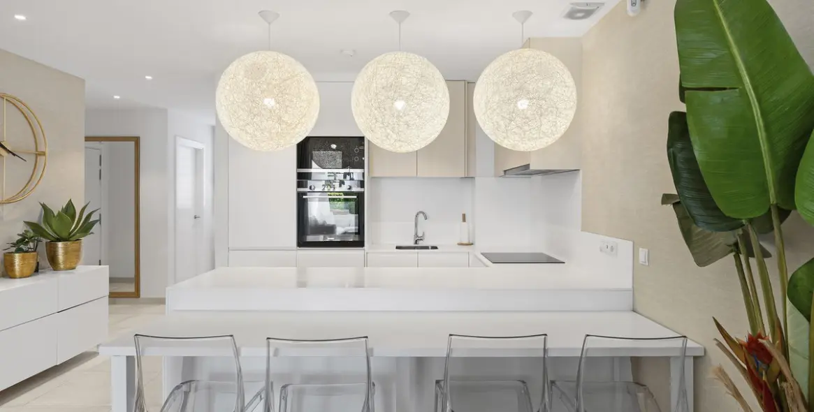 Sale of ground floor apartment in El Paraiso 13