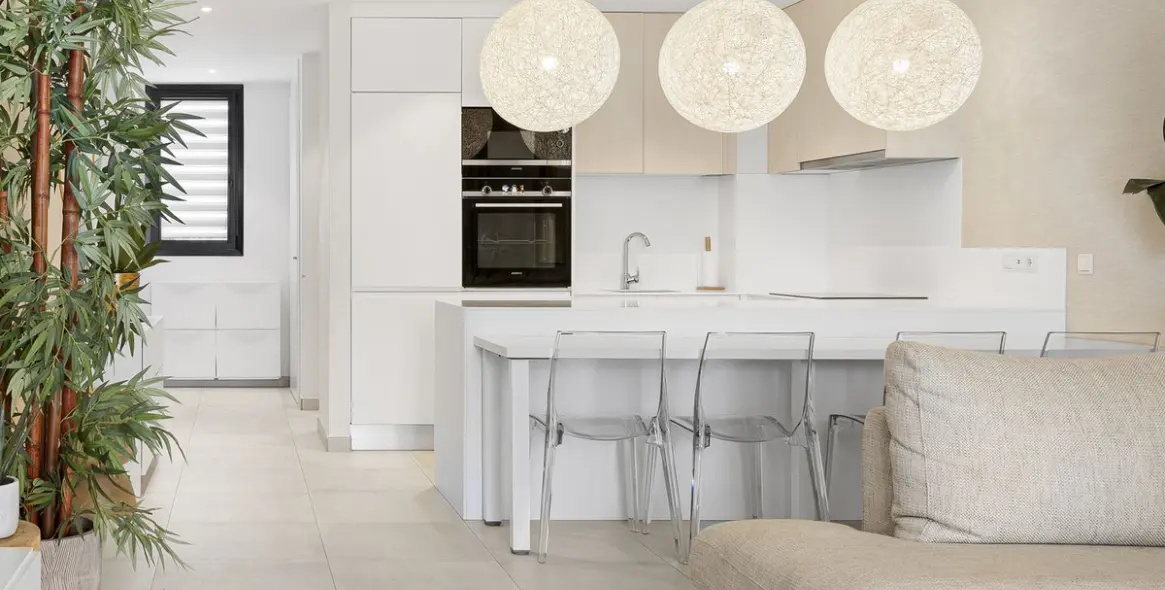 Sale of ground floor apartment in El Paraiso 14