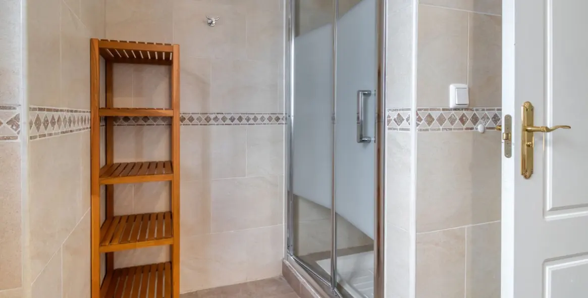 Venta de casa pareada en Lauro Golf 29