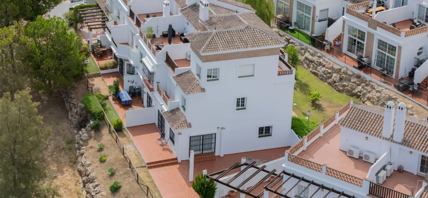 Venta de casa pareada en Lauro Golf 1