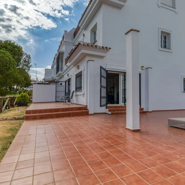 Venta de casa pareada en Lauro Golf