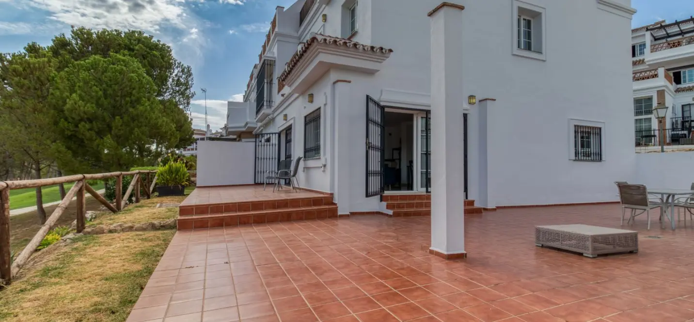 Venta de casa pareada en Lauro Golf 2