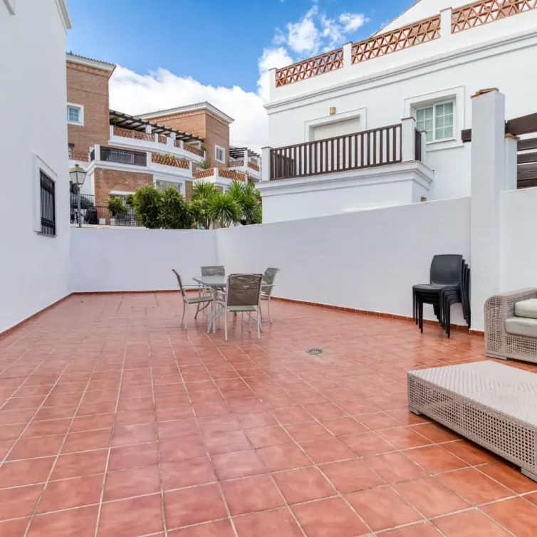 Venta de casa pareada en Lauro Golf