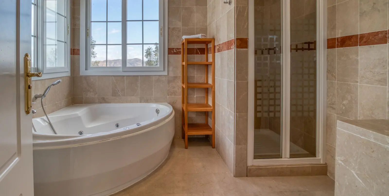 Sale of semi-detached house in Lauro Golf 15