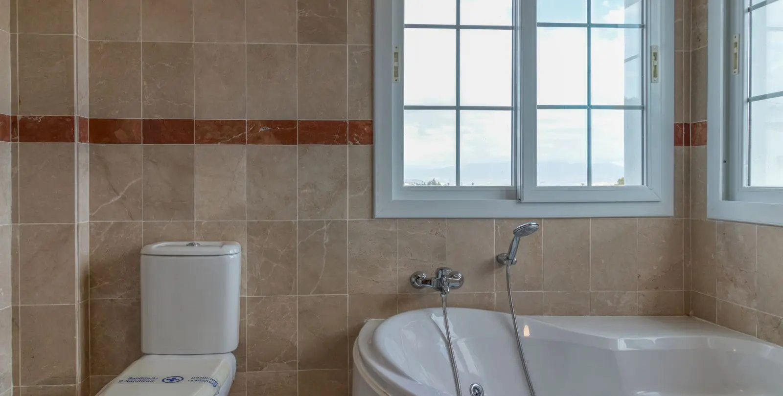 Sale of semi-detached house in Lauro Golf 17