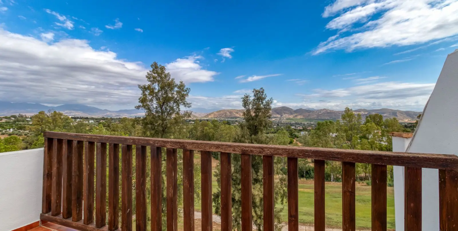 Sale of semi-detached house in Lauro Golf 21