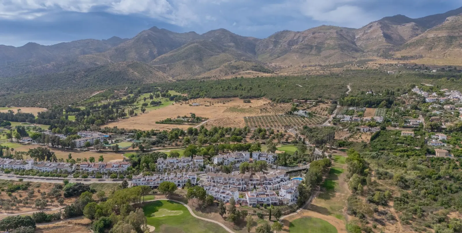 Sale of semi-detached house in Lauro Golf 42