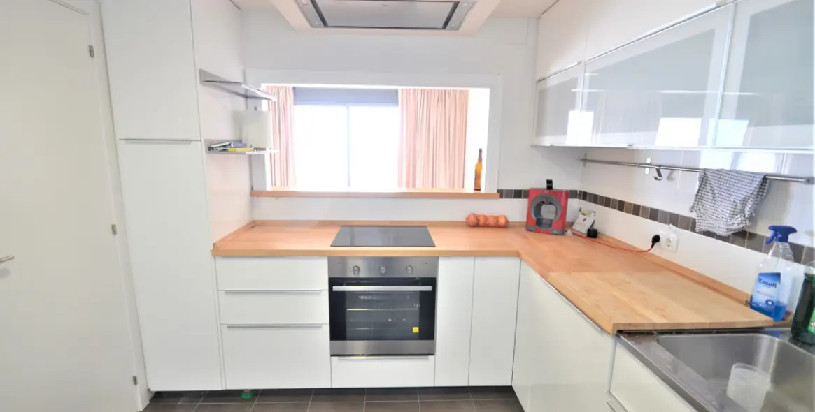 Sale of penthouse in Casares Playa 4