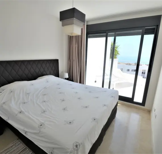 Продажа пентхауса в Casares Playa