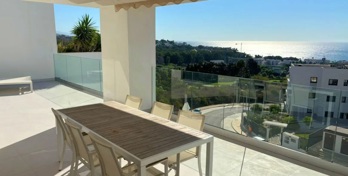 Sale of penthouse in Casares Playa 8