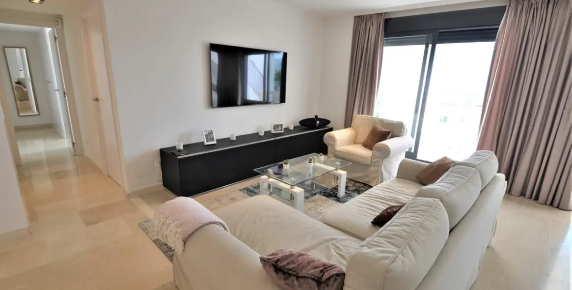 Sale of penthouse in Casares Playa 19